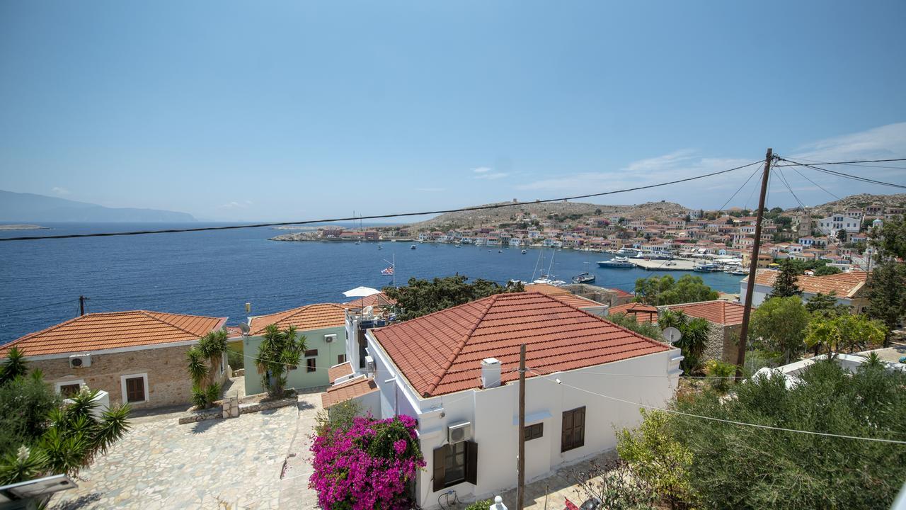 Filoxenia Apartments Chalki Town Exterior foto